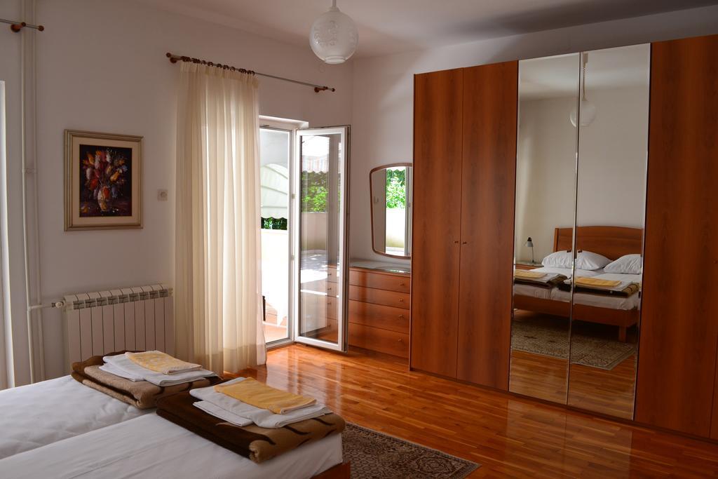 Apartments Monfiorenzo 罗维尼 外观 照片