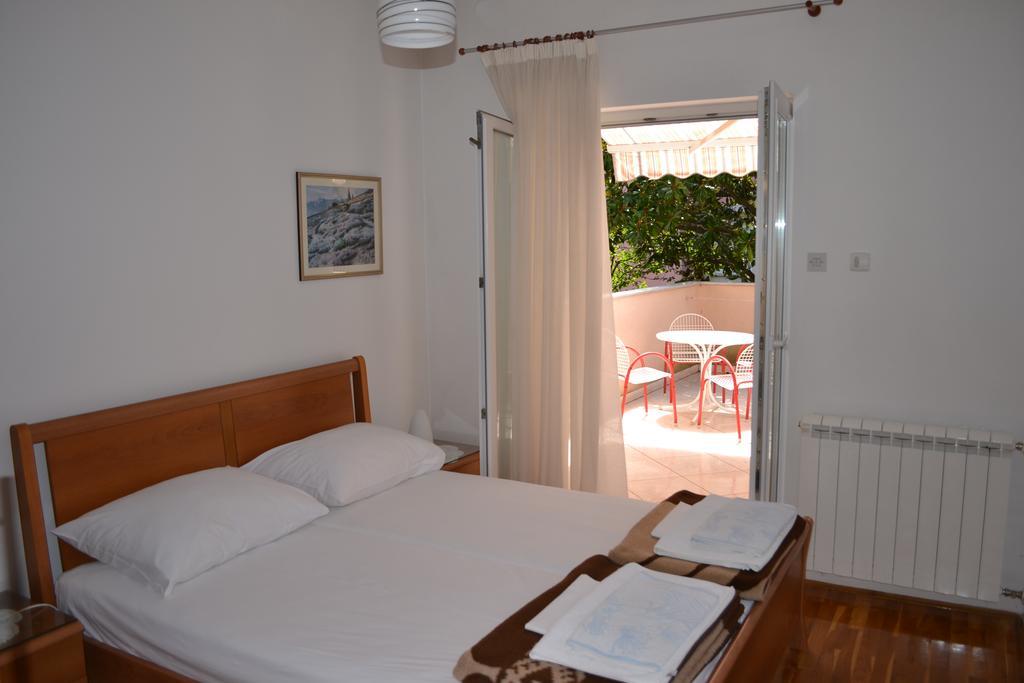 Apartments Monfiorenzo 罗维尼 外观 照片