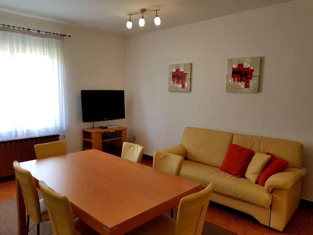 Apartments Monfiorenzo 罗维尼 外观 照片